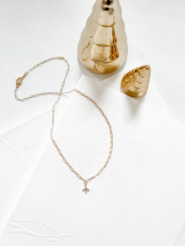Minimalist 16K Gold Paperclip Chain Necklace